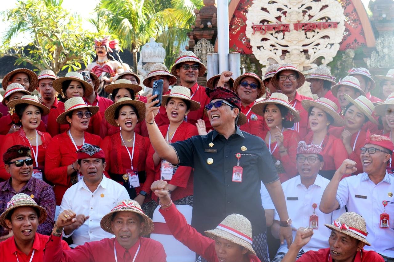 Bupati Sanjaya Lantik 346 PPPK Tabanan, Haru Bercampur Bahagia